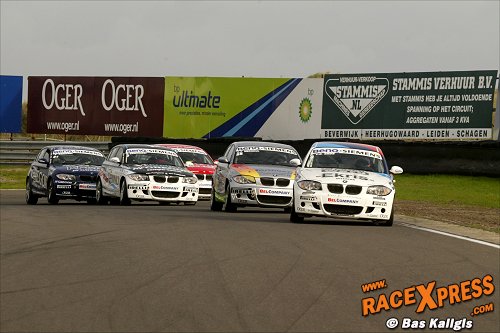 BMW 130i close racing